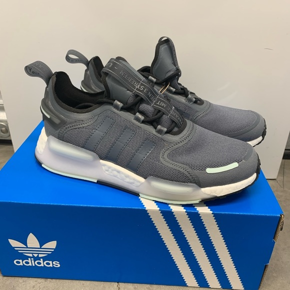 adidas NMD R1 V3 Grey Onix Ice Mint - Picture 7 of 10
